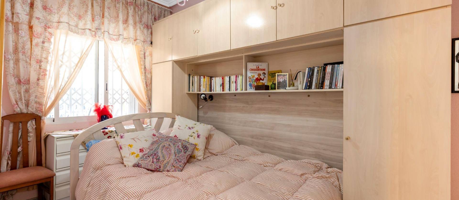 Sale - Apartment - Torrevieja - Centro - Muelle Pesquero