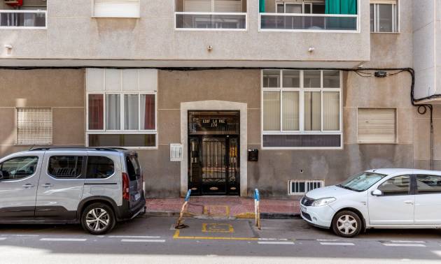 Sale - Apartment - Torrevieja - Centro - Muelle Pesquero