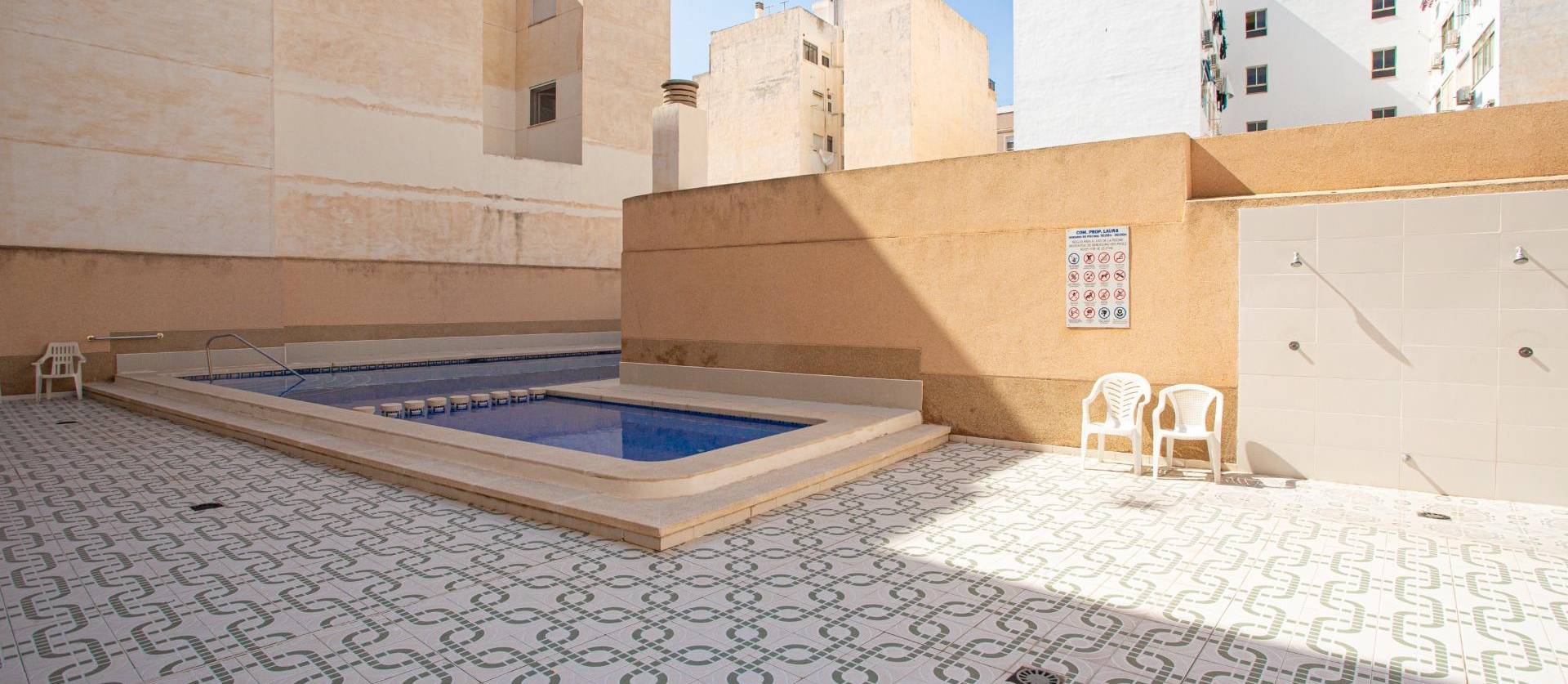 Sale - Apartment - Torrevieja - Centro