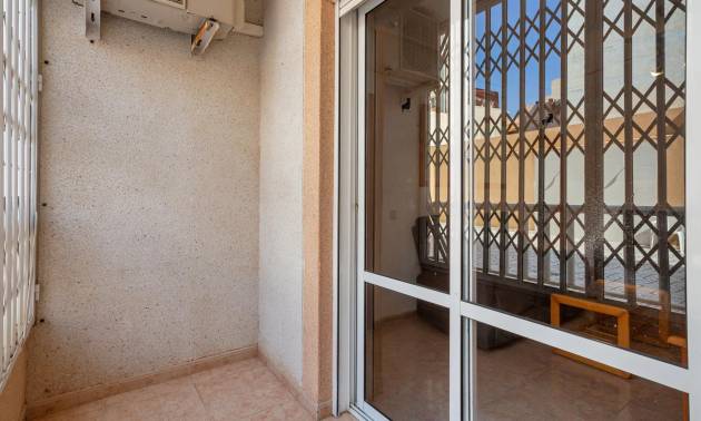 Sale - Apartment - Torrevieja - Centro