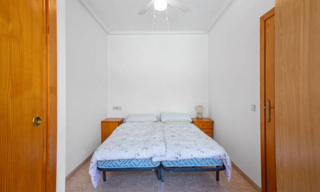 Sale - Apartment - Torrevieja - Centro