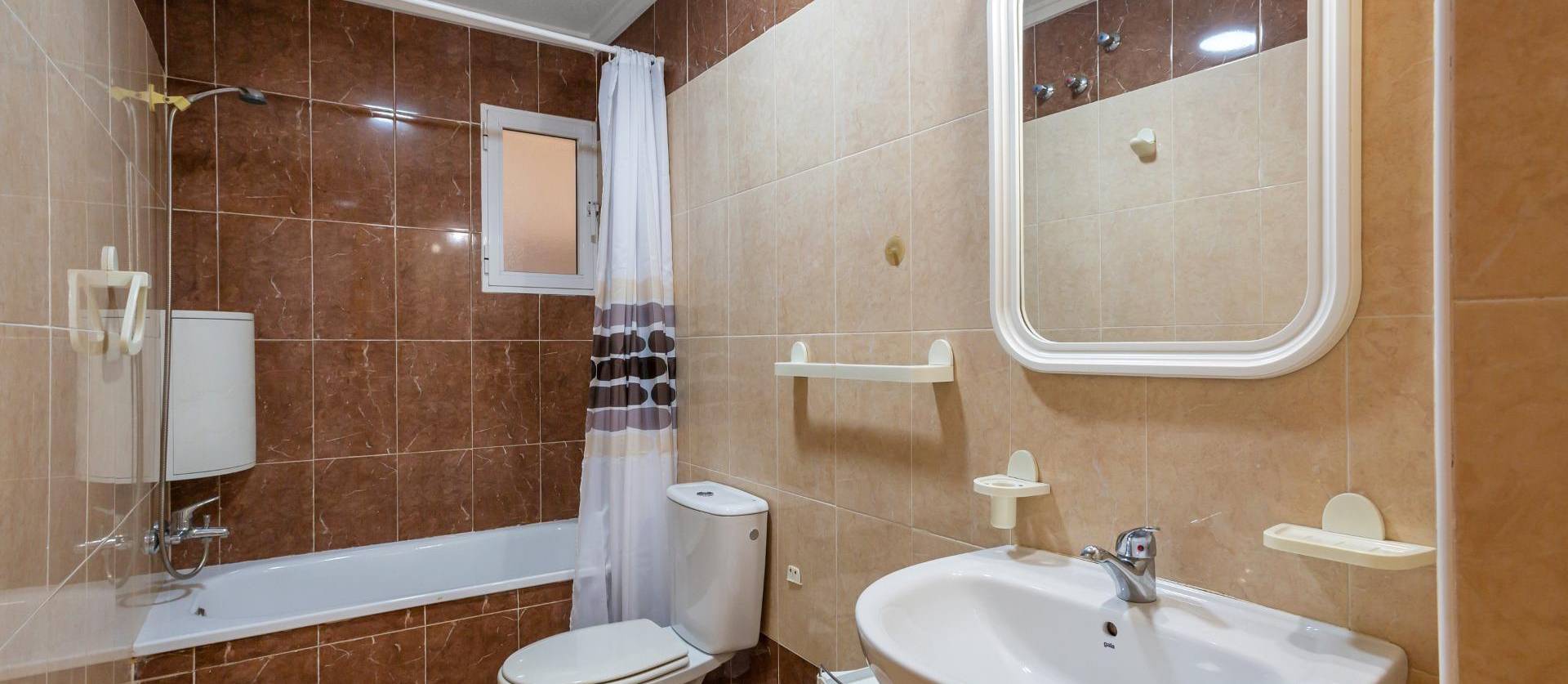 Sale - Apartment - Torrevieja - Centro