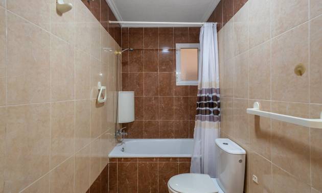 Sale - Apartment - Torrevieja - Centro
