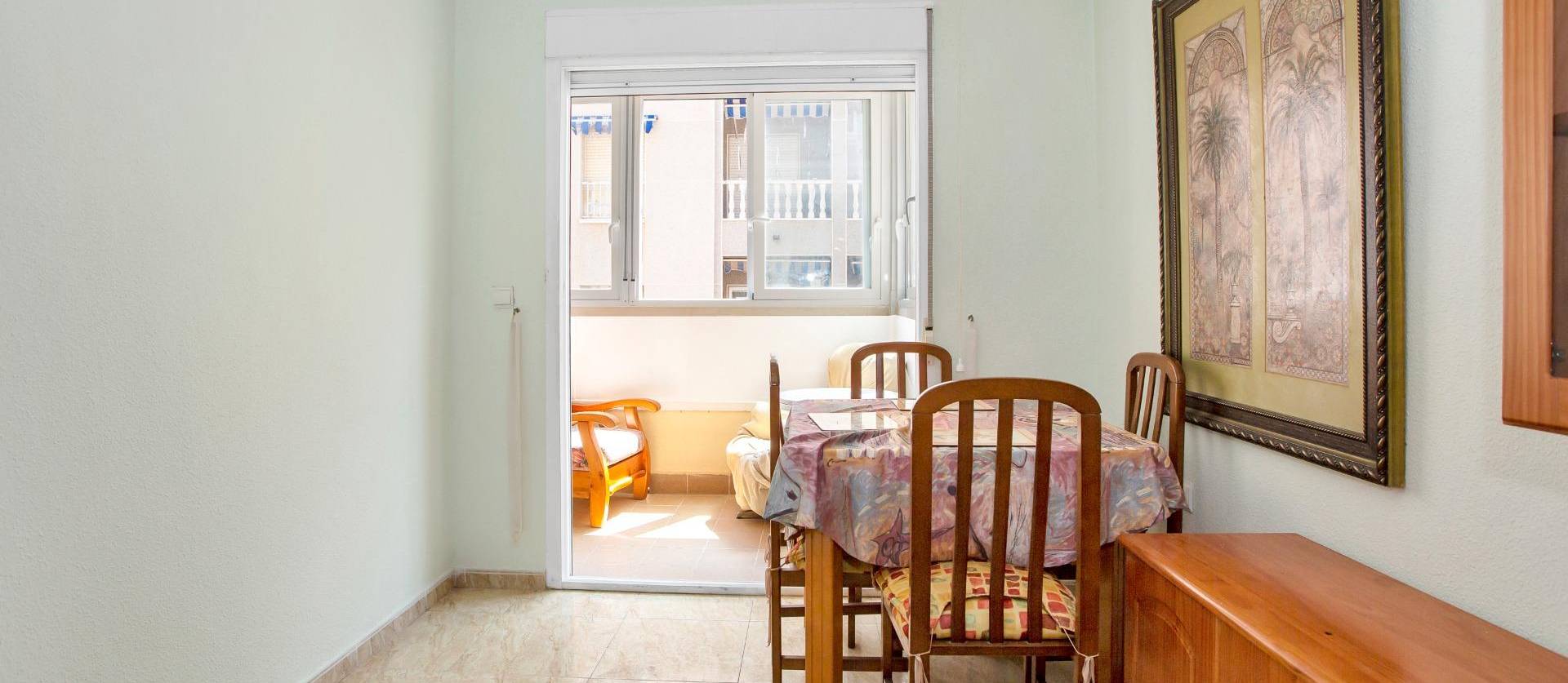 Sale - Apartment - Torrevieja - Centro