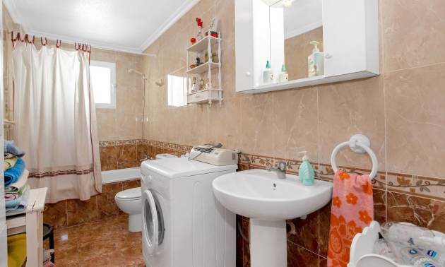 Sale - Apartment - Torrevieja - Centro