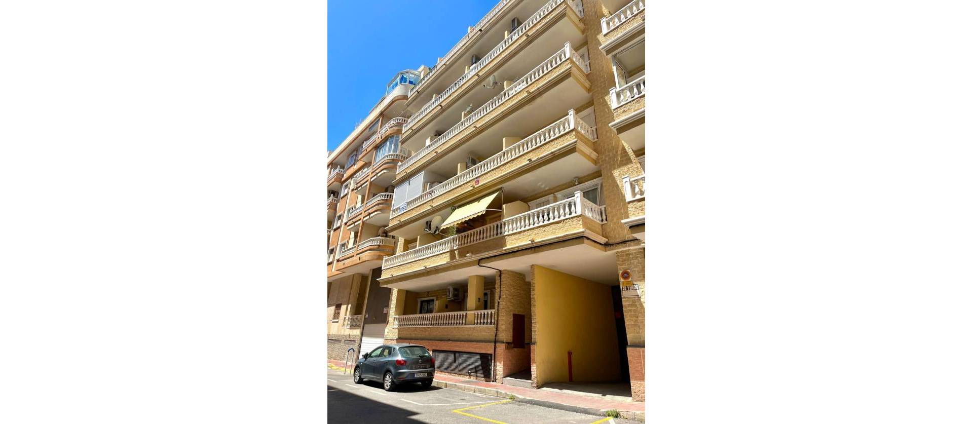 Sale - Apartment - Torrevieja - Centro