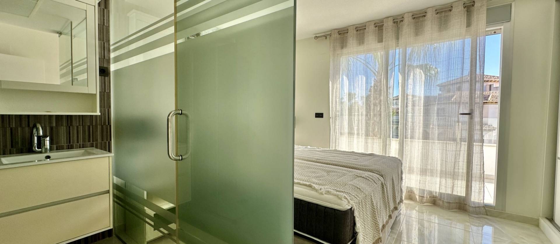 Bestaande woningen - Villa - Orihuela Costa