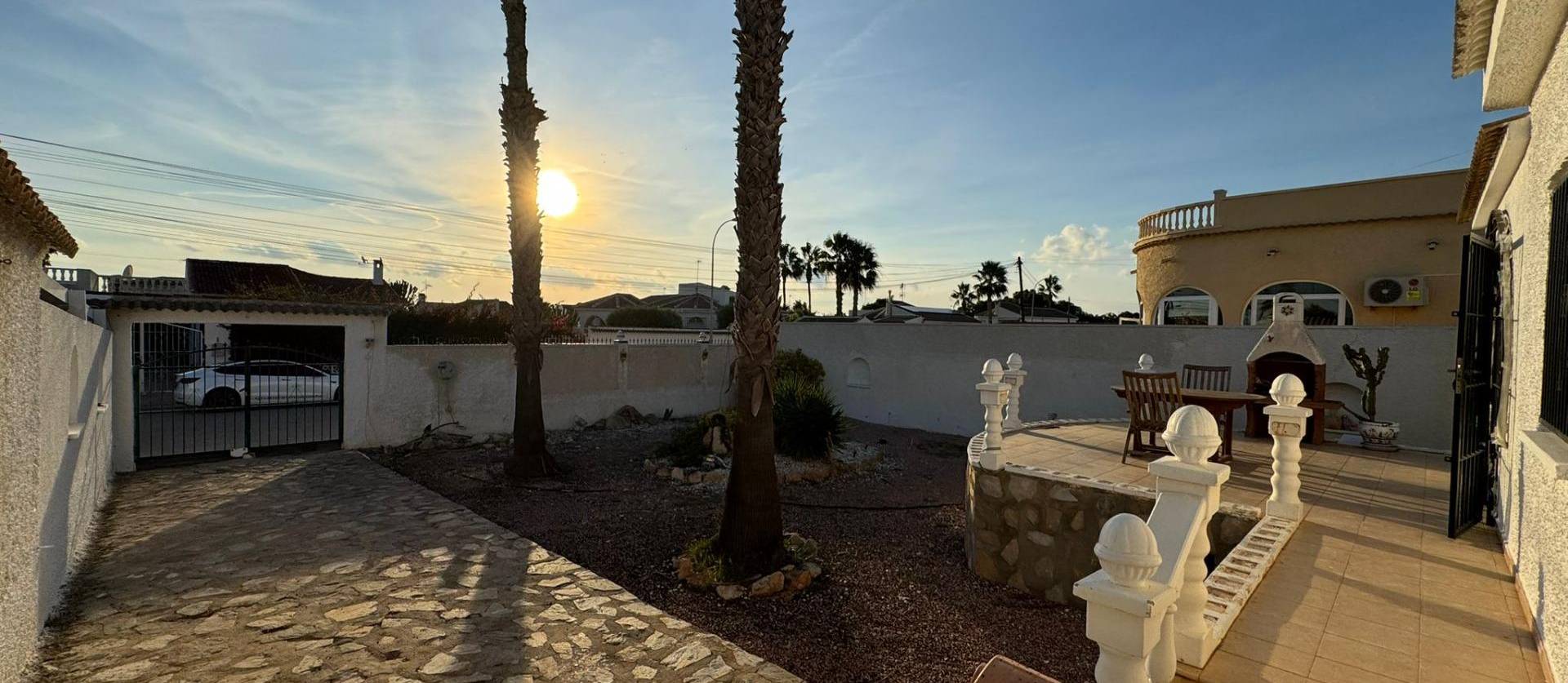 Sale - Villa - Torrevieja - San luis