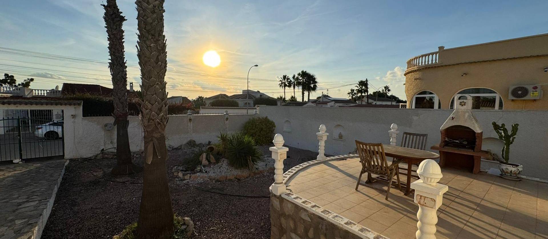 Sale - Villa - Torrevieja - San luis