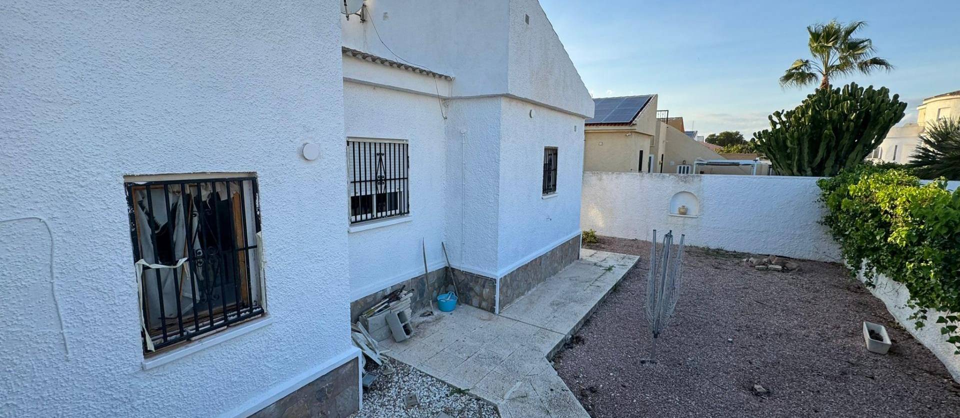 Sale - Villa - Torrevieja - San luis