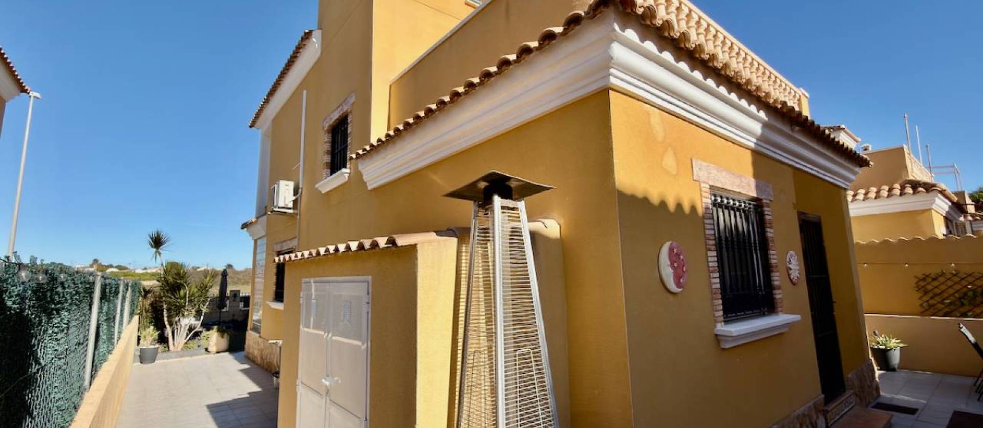 Sale - Villa - Guardamar del Segura - El Raso