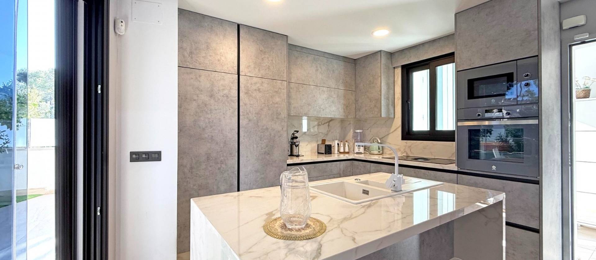 Sale - Villa - Orihuela Costa - Villamartín