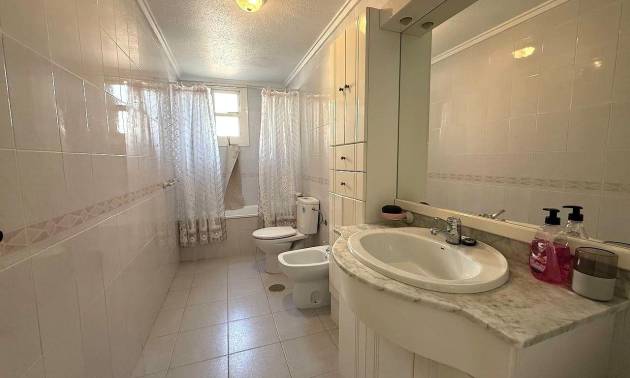 Sale - Apartment - Torrevieja - Acequion