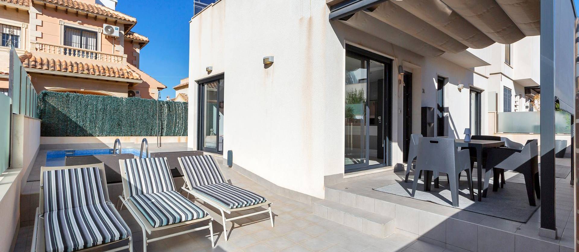 Sale - Villa - Torrevieja - Sector 25