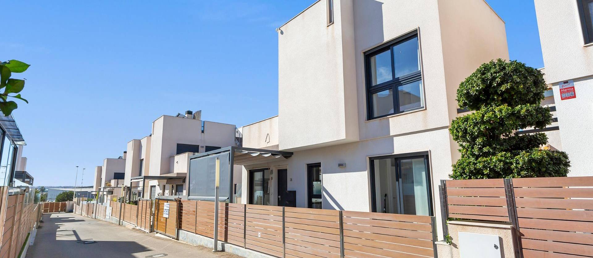 Sale - Villa - Torrevieja - Sector 25