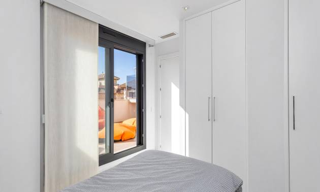 Sale - Villa - Torrevieja - Sector 25