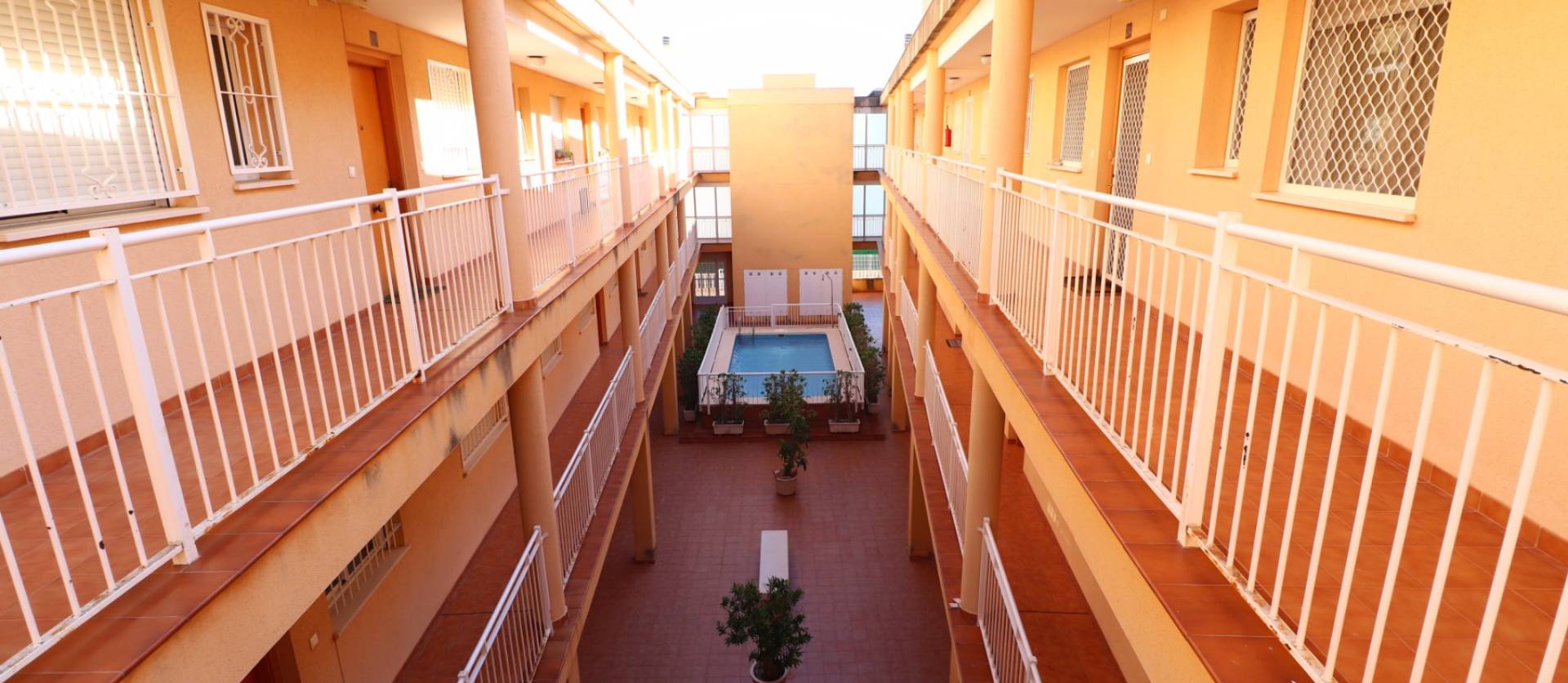 Revente - Apartment - Rafal