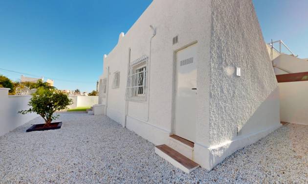 Sale - Bungalow - Orihuela Costa