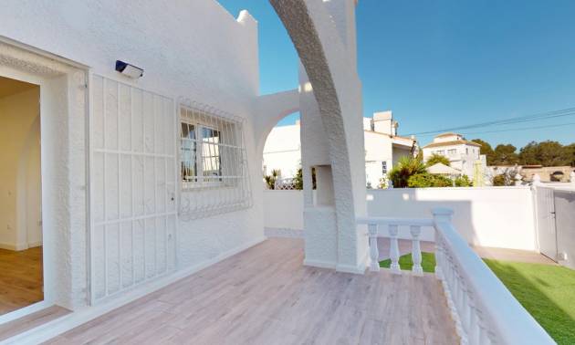 Sale - Bungalow - Orihuela Costa - Las Filipinas