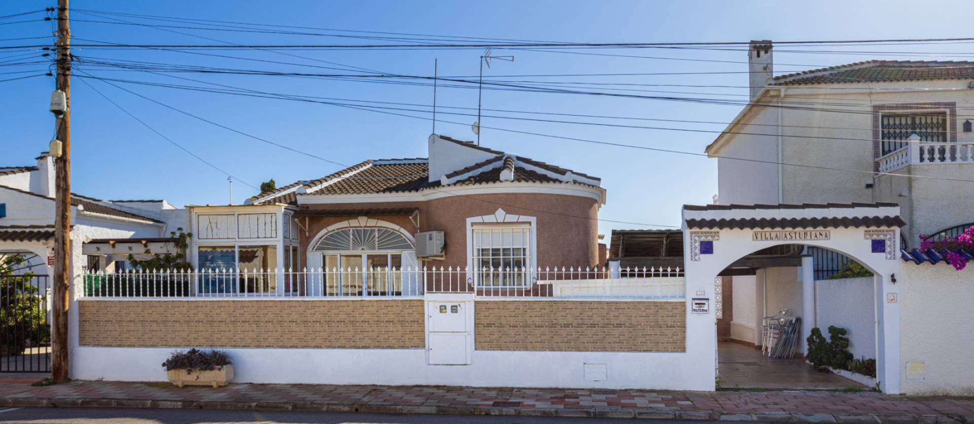 Sale - Villa - Torrevieja - Urbanización San Luis