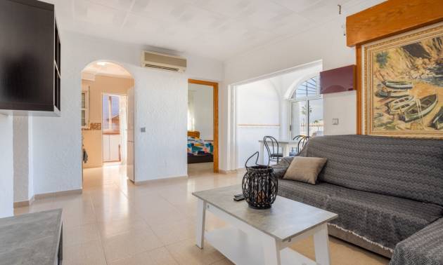 Sale - Villa - Torrevieja - Urbanización San Luis