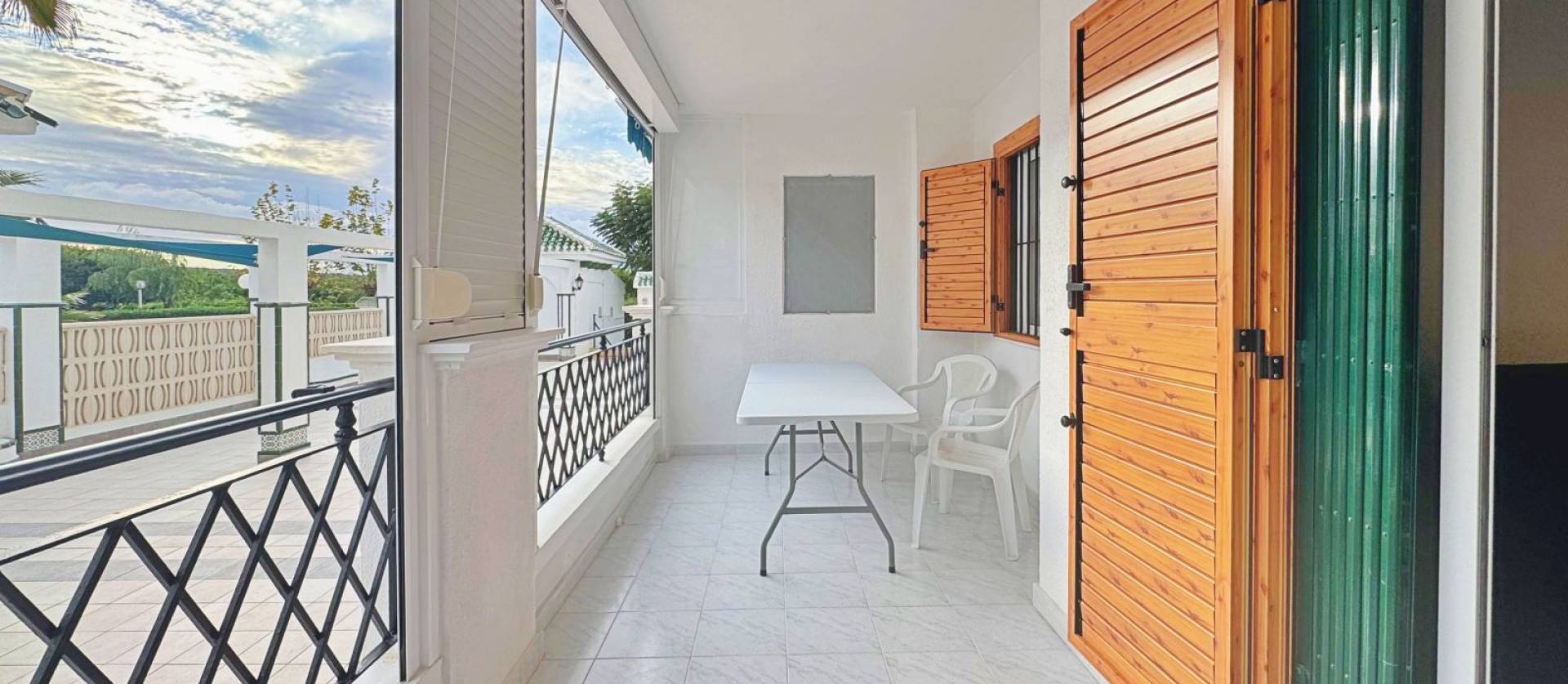 Sale - Apartment - Torrevieja - La Mata