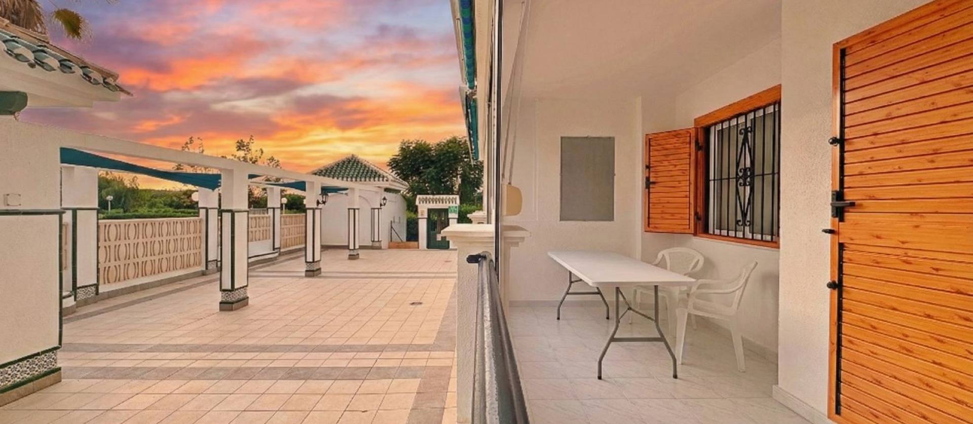 Sale - Apartment - Torrevieja - La Mata