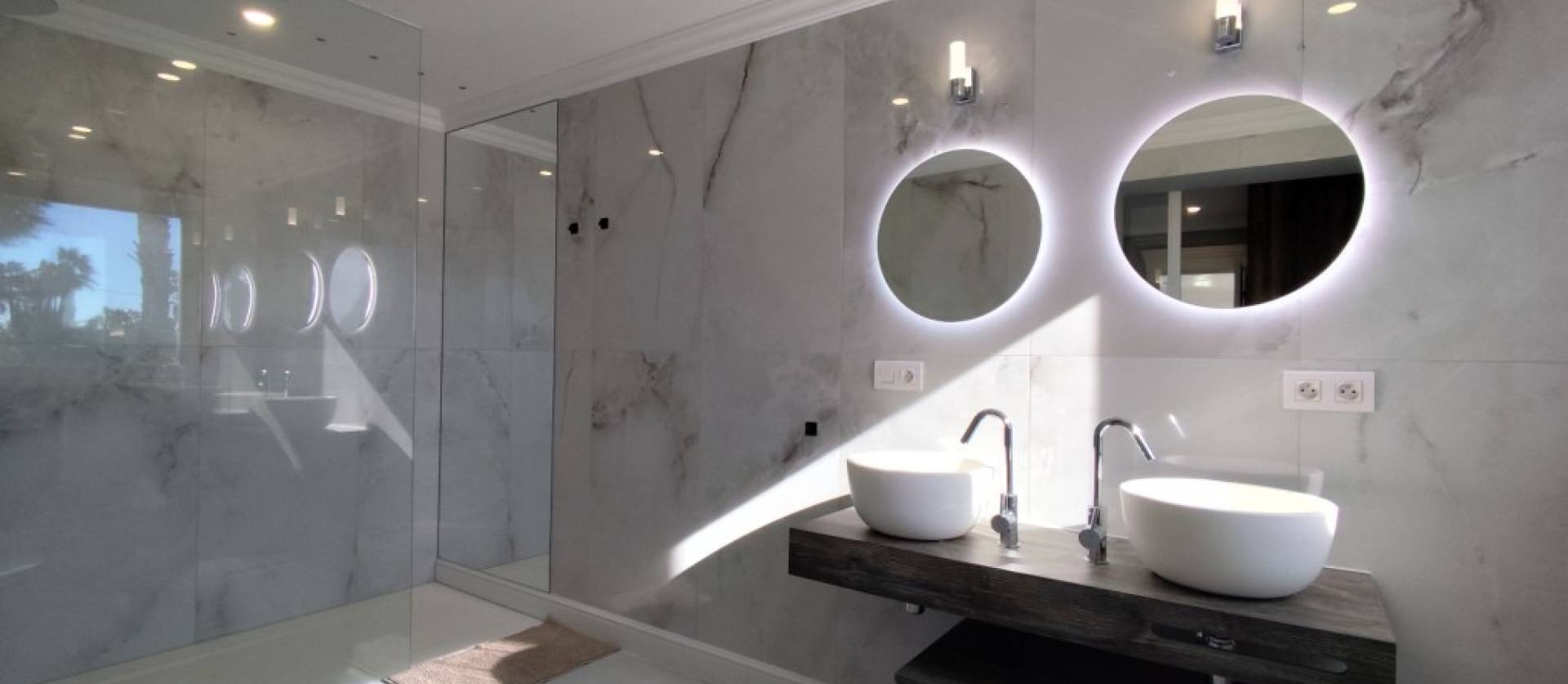 Sale - Villa - El Mudamiento