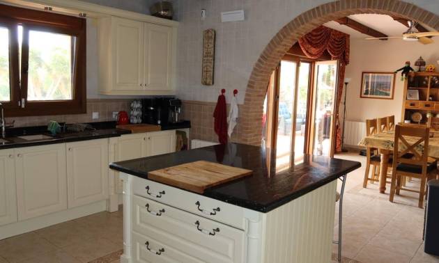 Sale - Villa - Orihuela