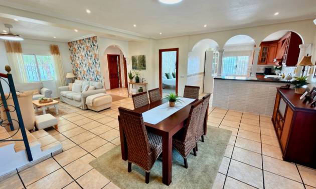 Sale - Villa - Hondón de las Nieves