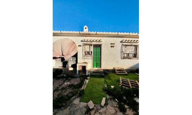 Sale - Villa - Torrevieja - Aguas Nuevas