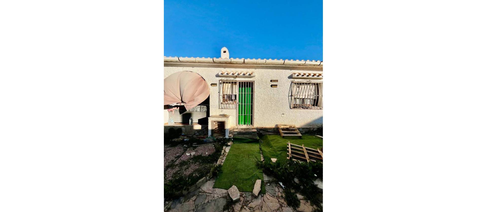 Sale - Villa - Torrevieja - Aguas Nuevas