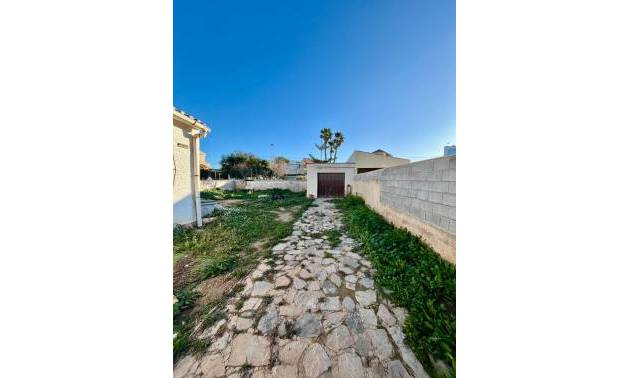 Sale - Villa - Torrevieja - Aguas Nuevas