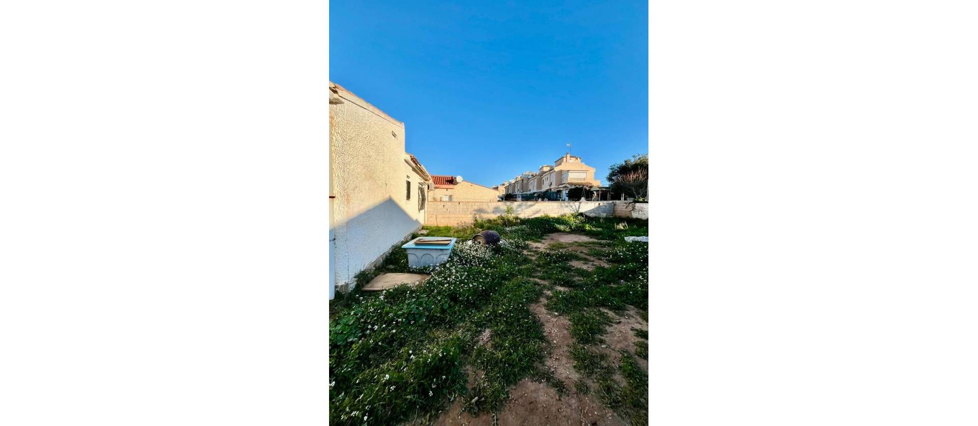 Sale - Villa - Torrevieja - Aguas Nuevas