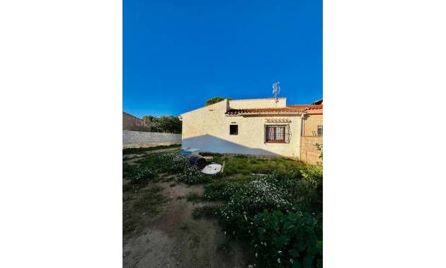 Sale - Villa - Torrevieja - Aguas Nuevas