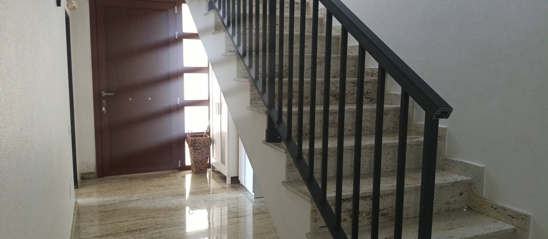 Sale - Townhouse - Roldan