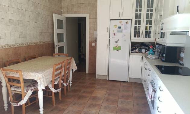 Sale - Townhouse - Roldan