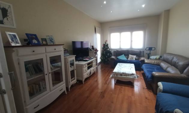 Sale - Townhouse - Roldan