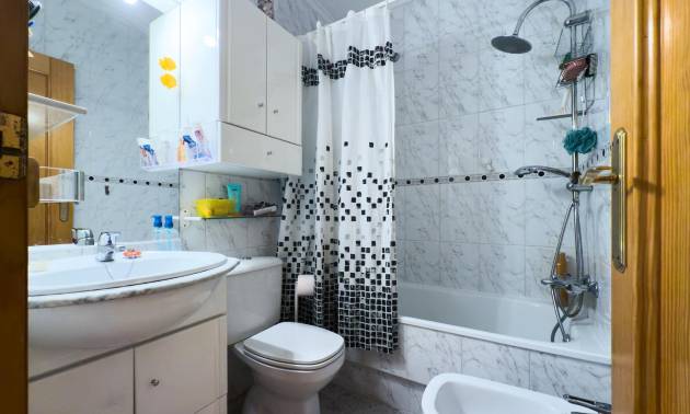 Sale - Ground Floor - Torrevieja - La Mata pueblo