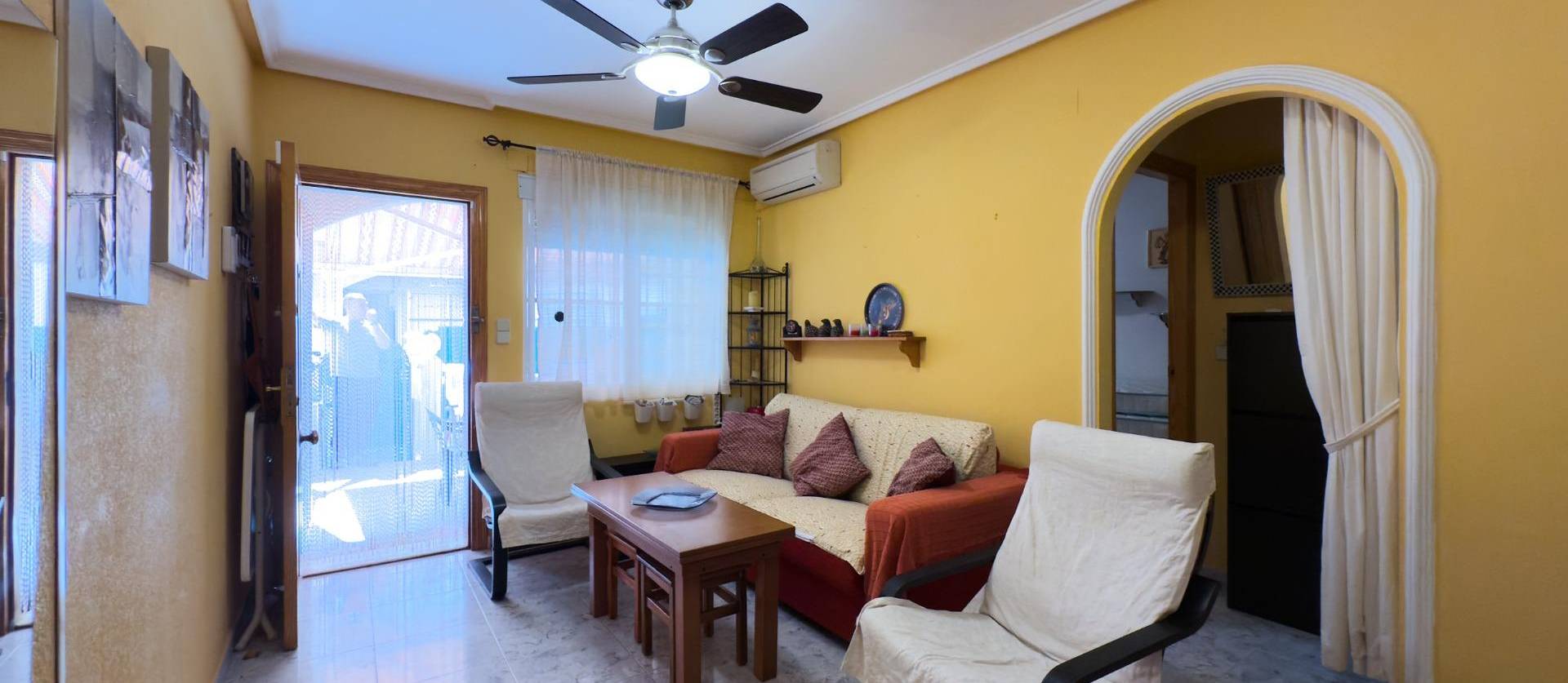 Sale - Ground Floor - Torrevieja - La Mata pueblo