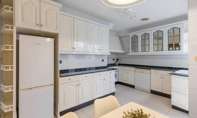 Bestaande woningen - Appartment - Torrevieja - Paseo maritimo