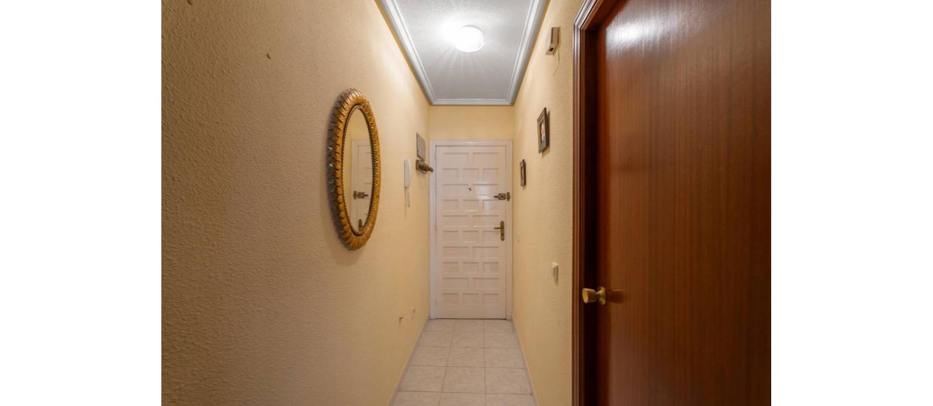 Sale - Apartment - Torrevieja - Centro