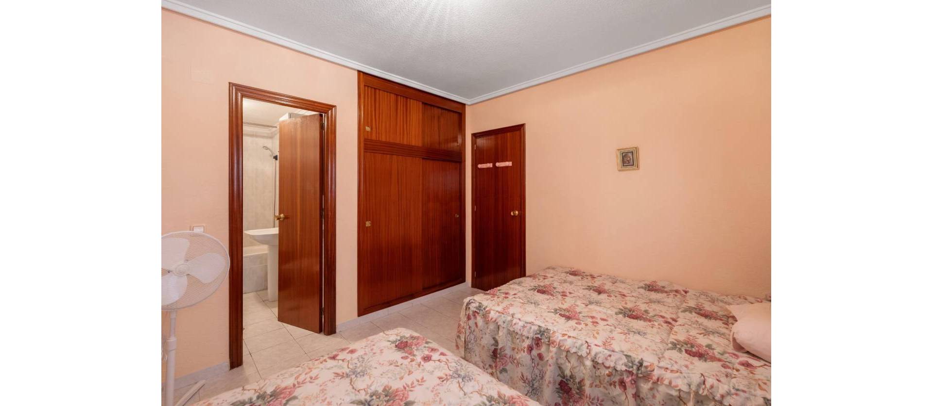 Sale - Apartment - Torrevieja - Centro