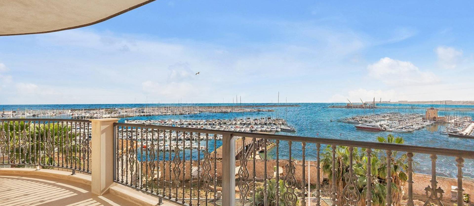 Sale - Apartment - Torrevieja - Paseo maritimo