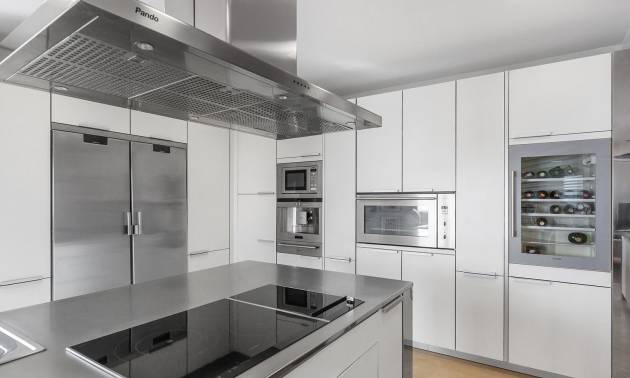 Sale - Apartment - Torrevieja - Paseo maritimo