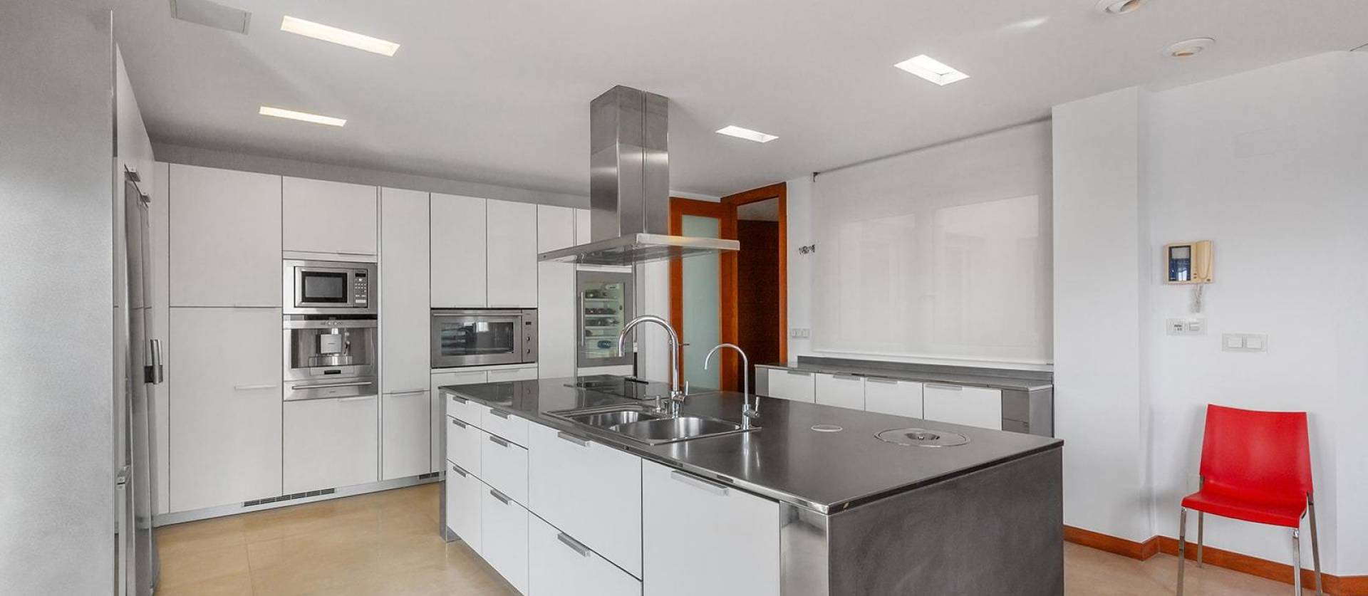 Sale - Apartment - Torrevieja - Paseo maritimo