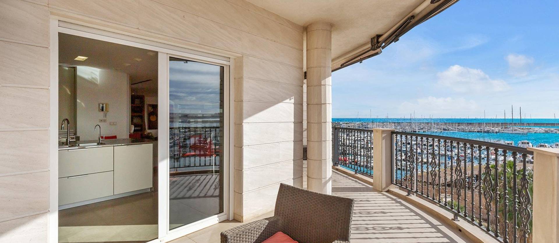 Sale - Apartment - Torrevieja - Paseo maritimo