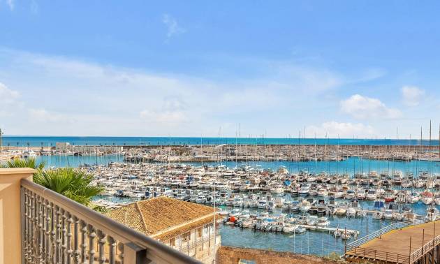 Sale - Apartment - Torrevieja - Paseo maritimo