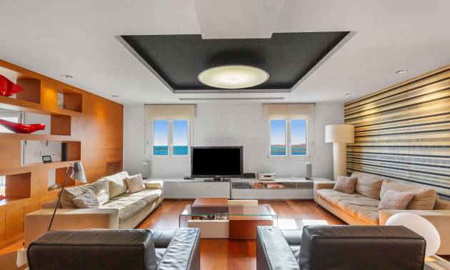 Sale - Apartment - Torrevieja - Paseo maritimo