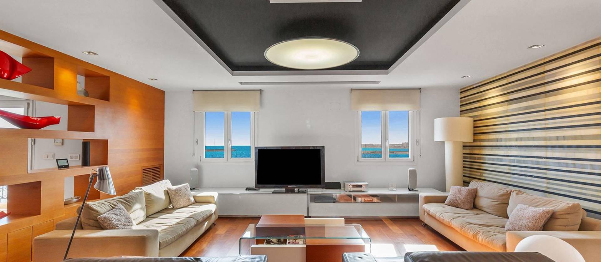 Sale - Apartment - Torrevieja - Paseo maritimo